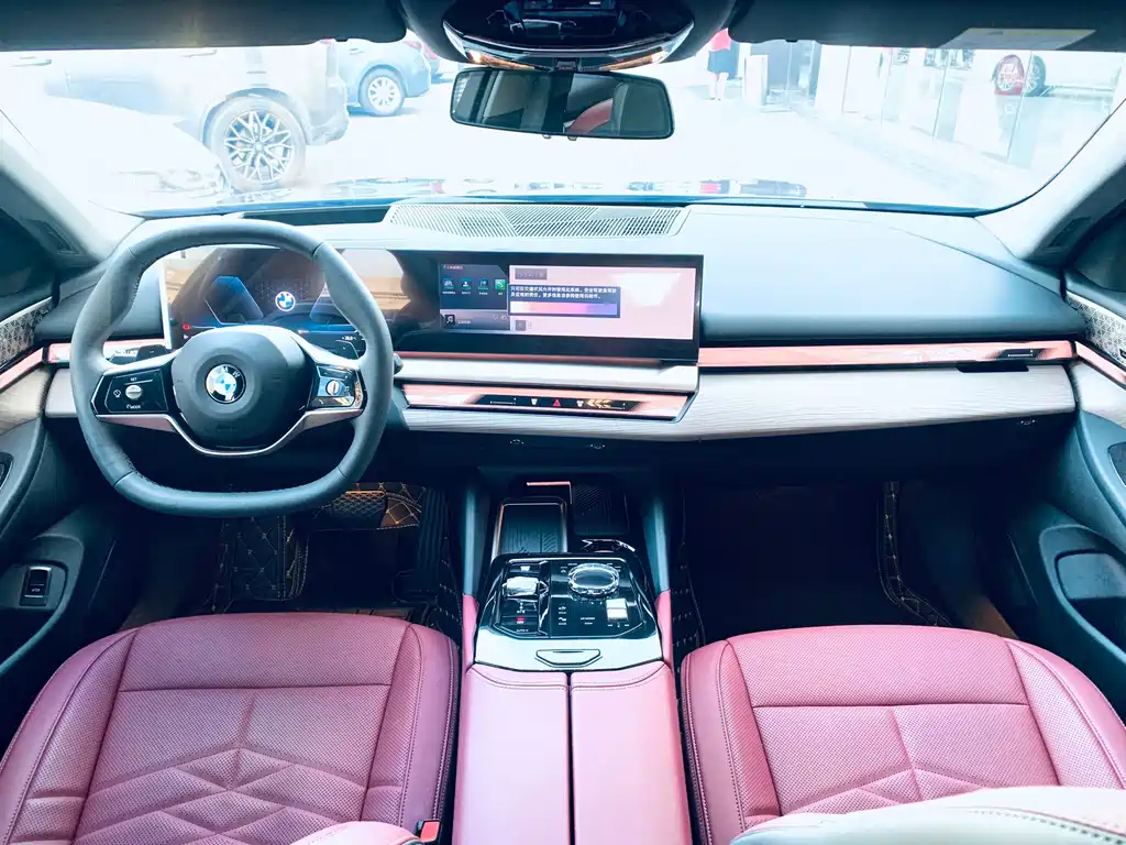 BMW 5 Series — миниатюра 10