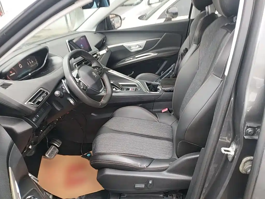 Peugeot 4008 — миниатюра 15