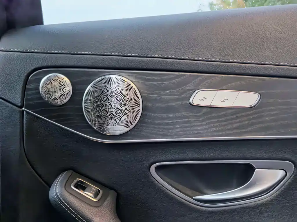 Mercedes-Benz C-Class — миниатюра 6