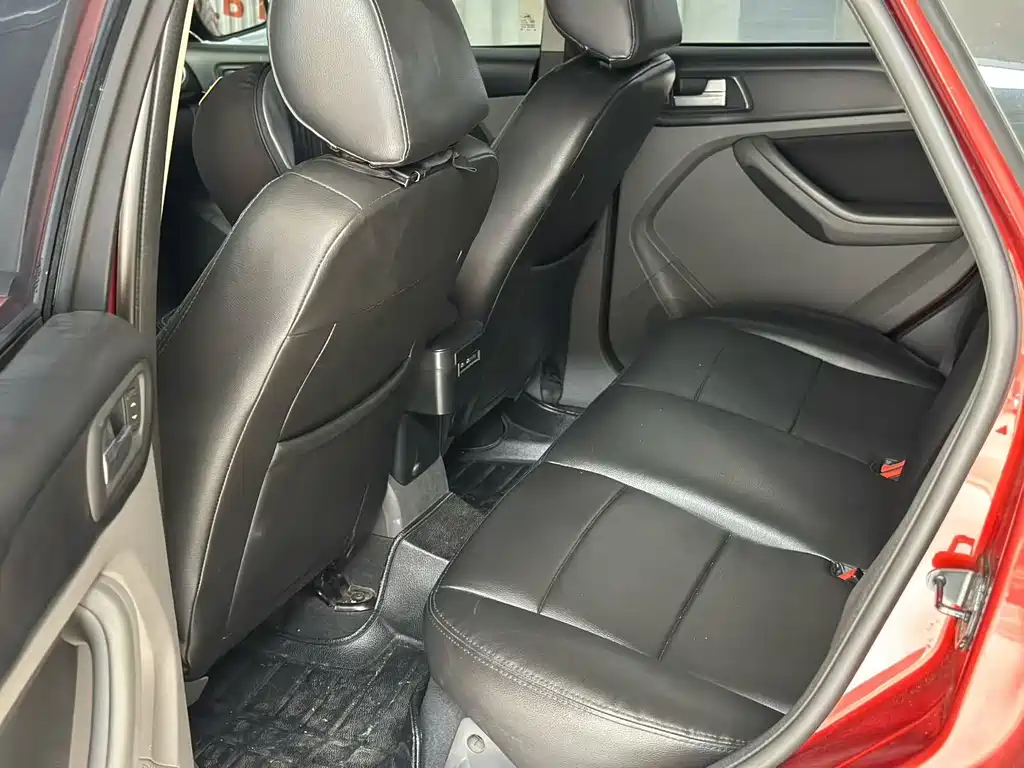 Ford Focus 2013 1.8L AT