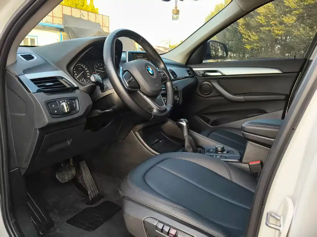BMW X1 — миниатюра 10