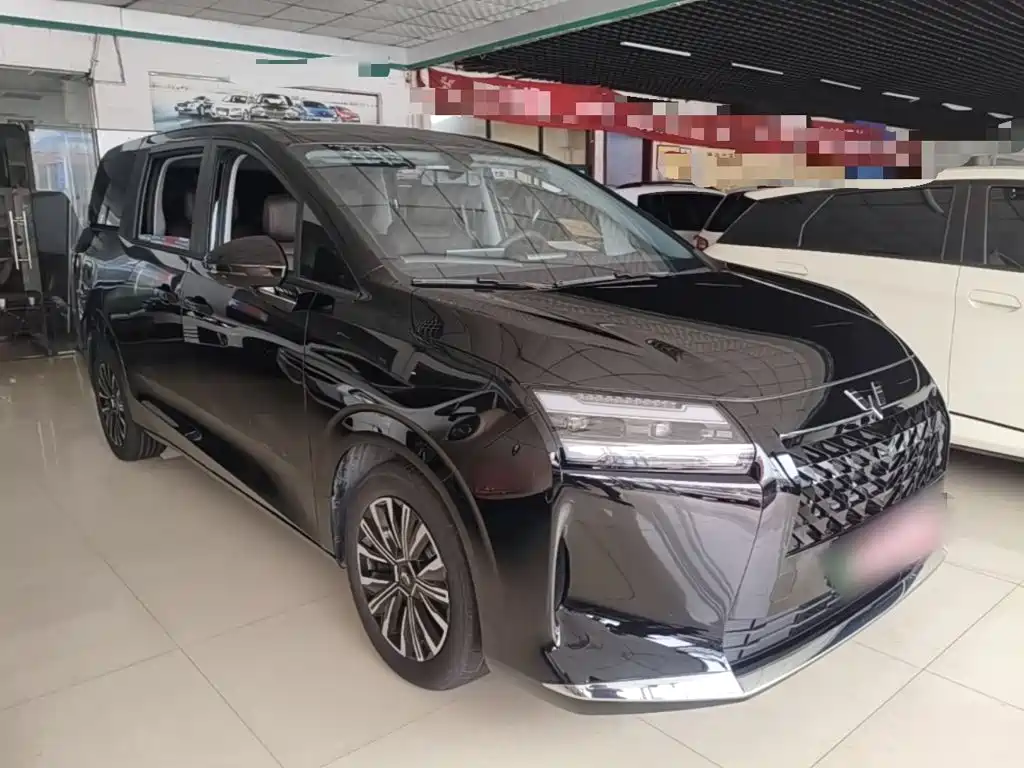 Wuling Xingguang 730 New Energy — миниатюра 4
