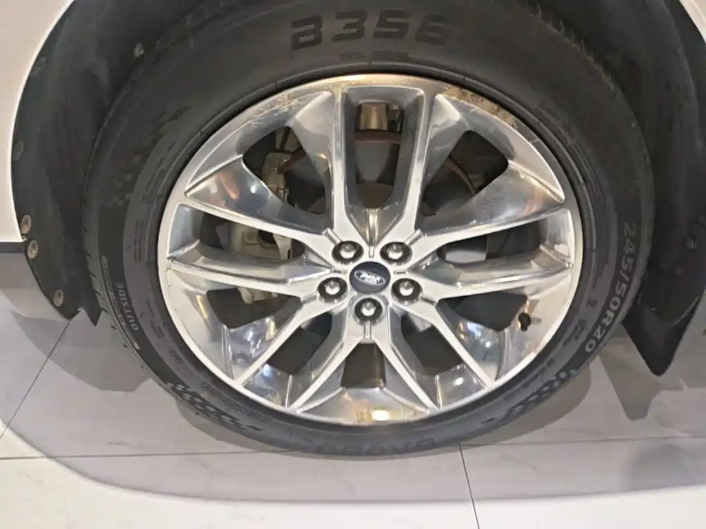 Ford Edge — миниатюра 23