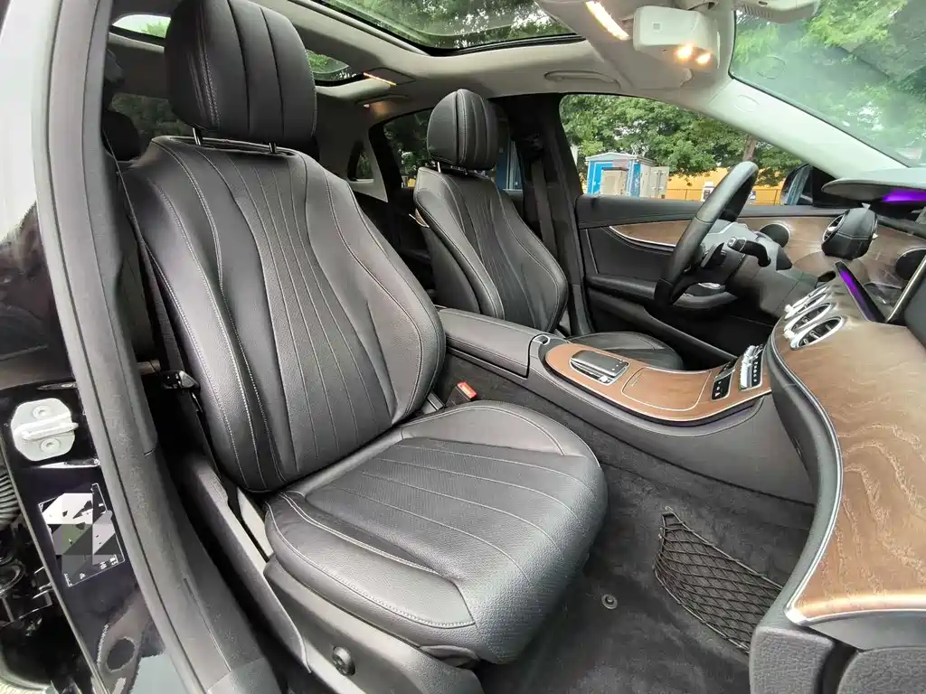 Mercedes-Benz E-Class — миниатюра 5