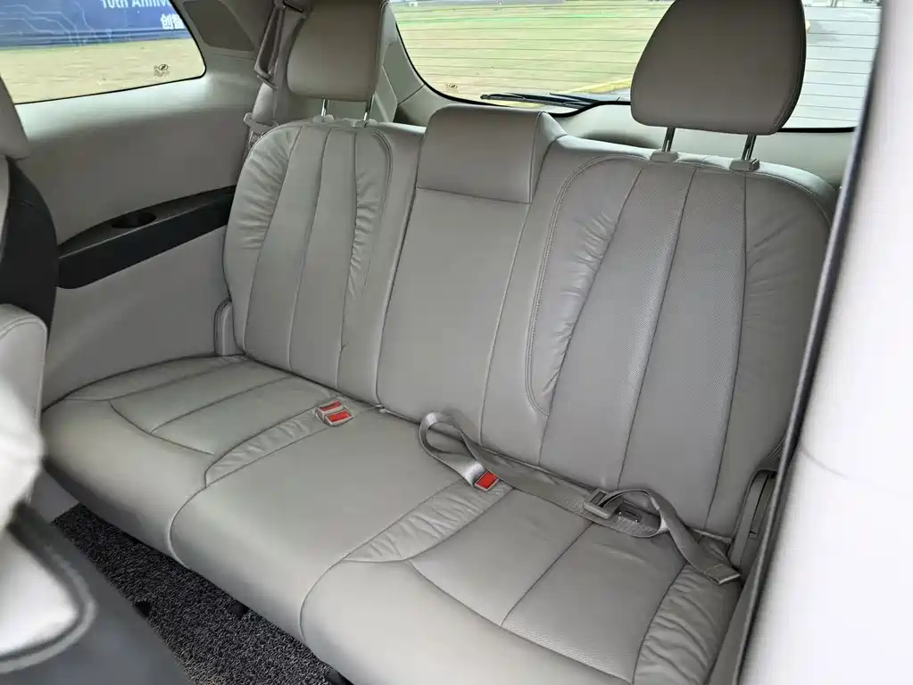 Buick GL8 — миниатюра 14