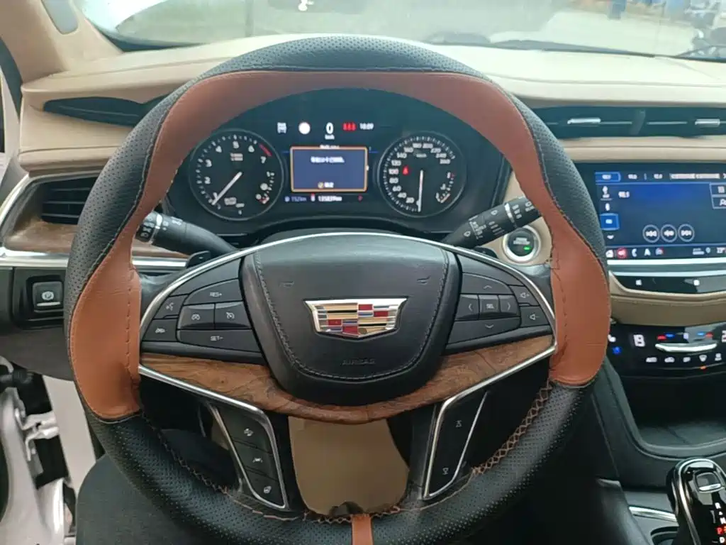 Cadillac XT5 — миниатюра 11