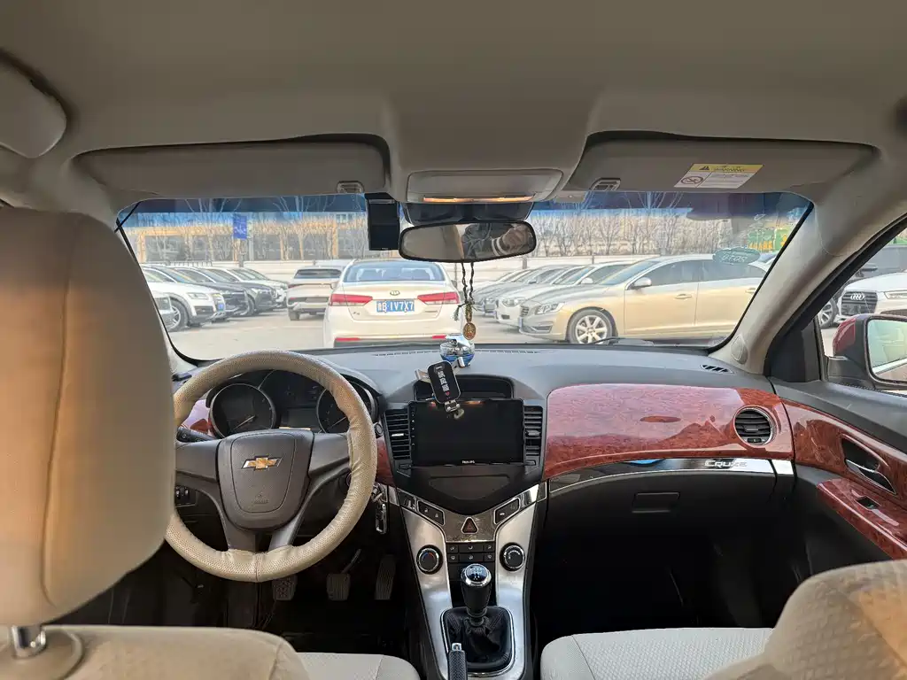 Chevrolet Cruze 2015 1.5L SL MT