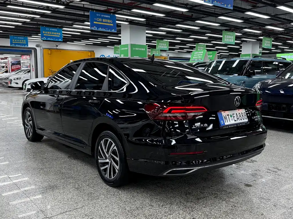 Volkswagen Lavida — миниатюра 7