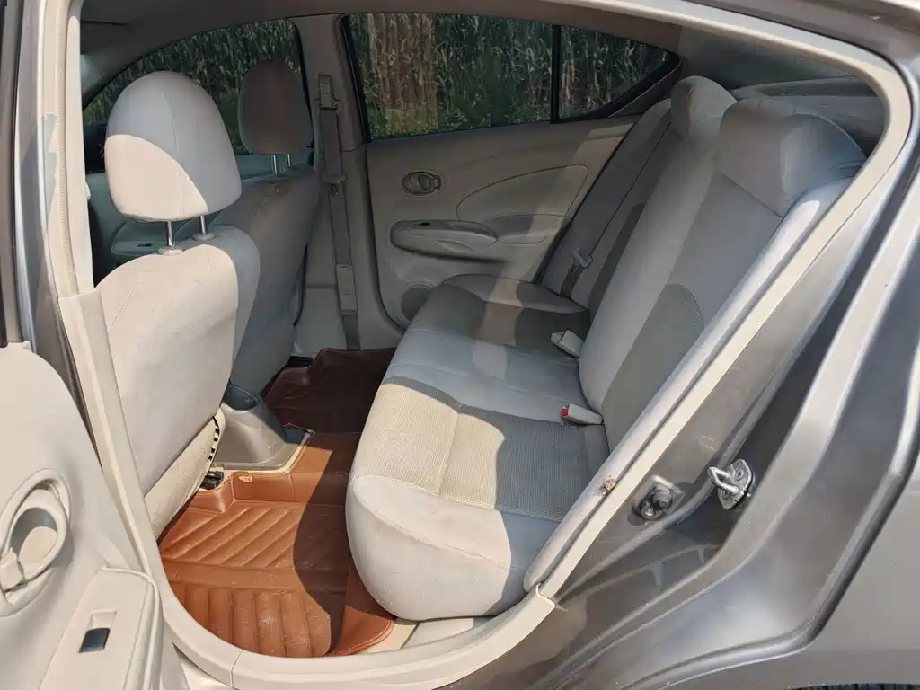 Nissan Sunny — миниатюра 5
