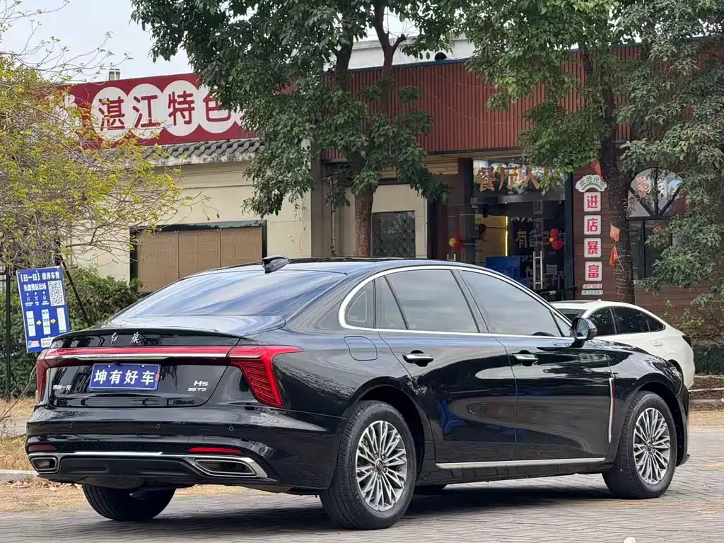 Hongqi Hongqi H5 — миниатюра 6