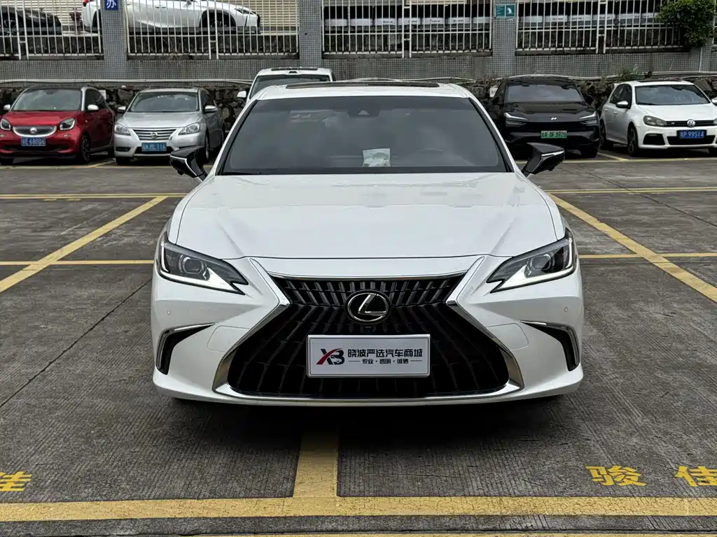 Lexus ES — миниатюра 7