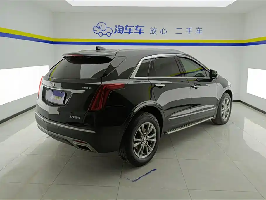CADILLAC XT5