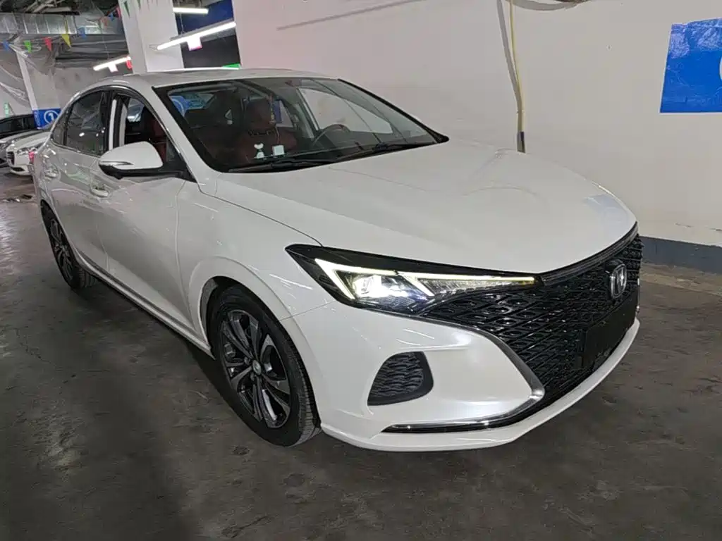 Changan Eado — миниатюра 4