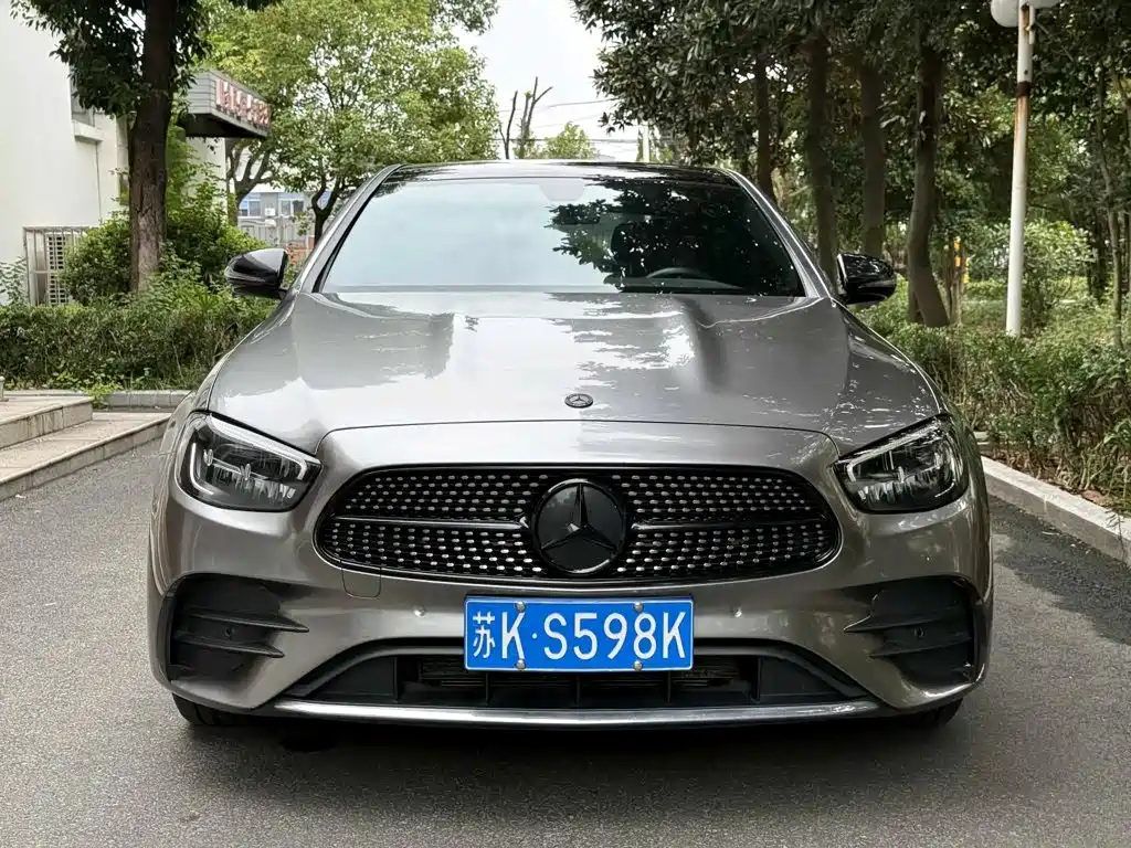 Mercedes-Benz E-Class — миниатюра 2