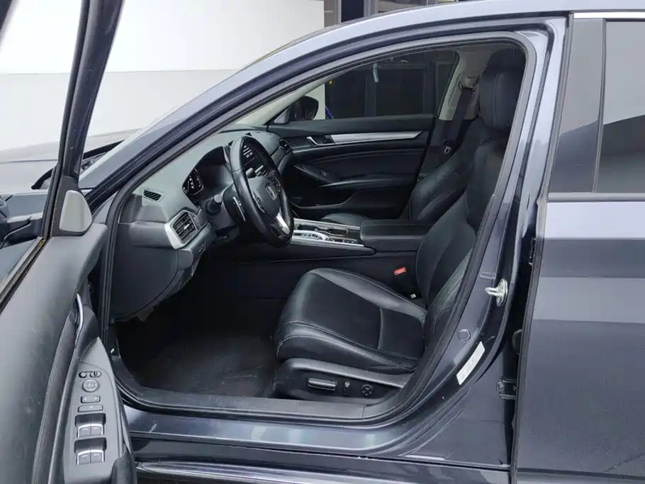 Honda Accord — миниатюра 9