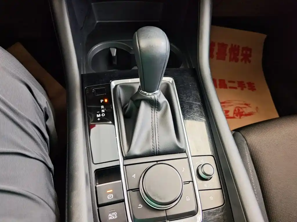 Mazda 3 Axela — миниатюра 14
