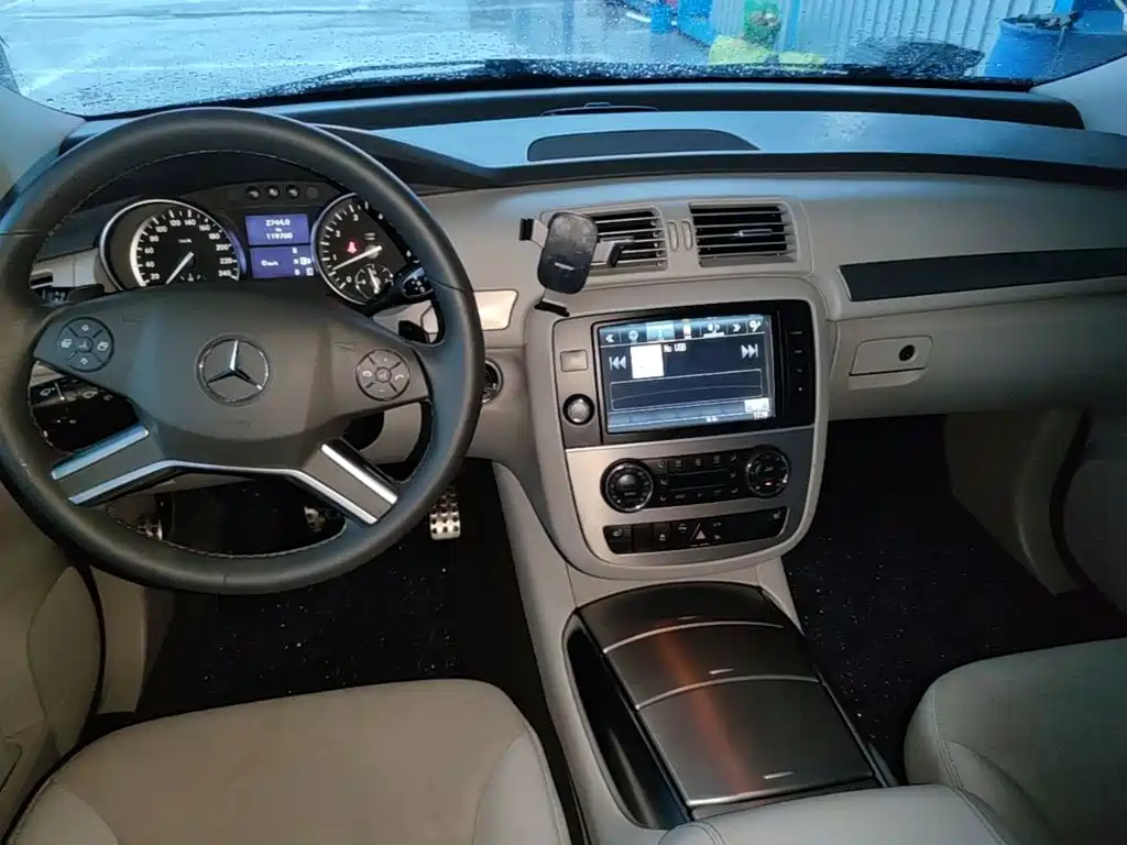 Mercedes-Benz R-Class — миниатюра 13