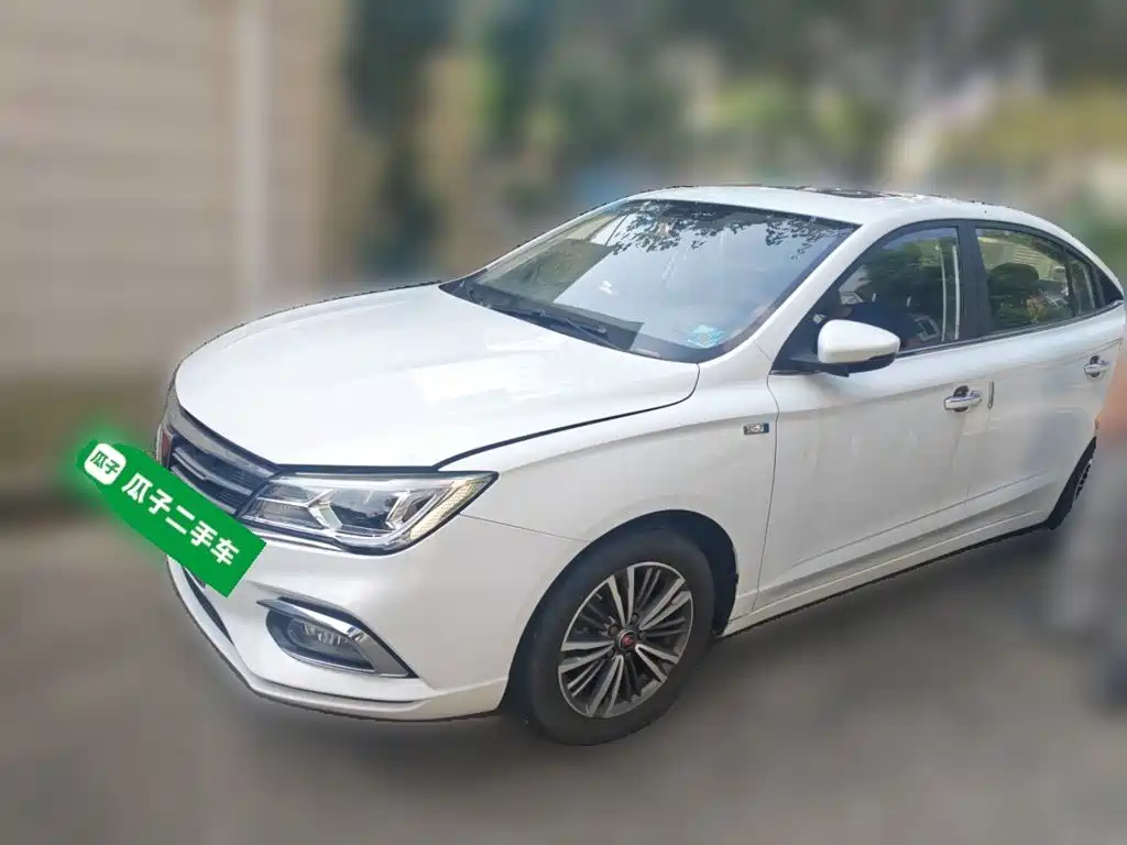 Roewe i5
