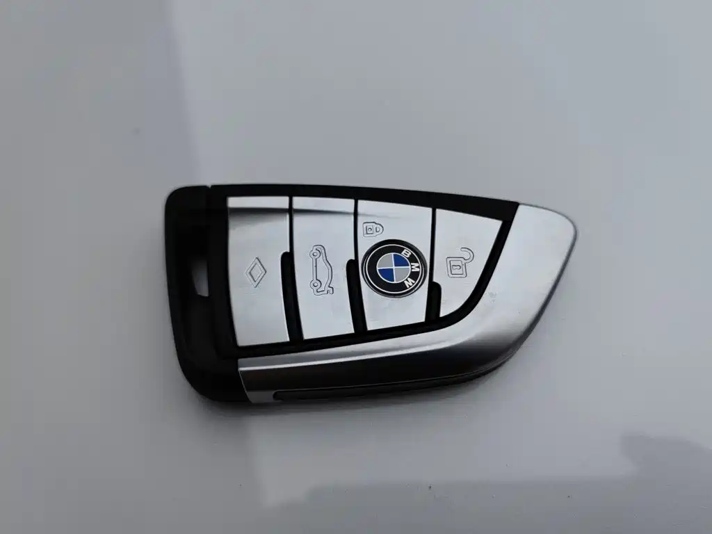 BMW 5 Series — миниатюра 19