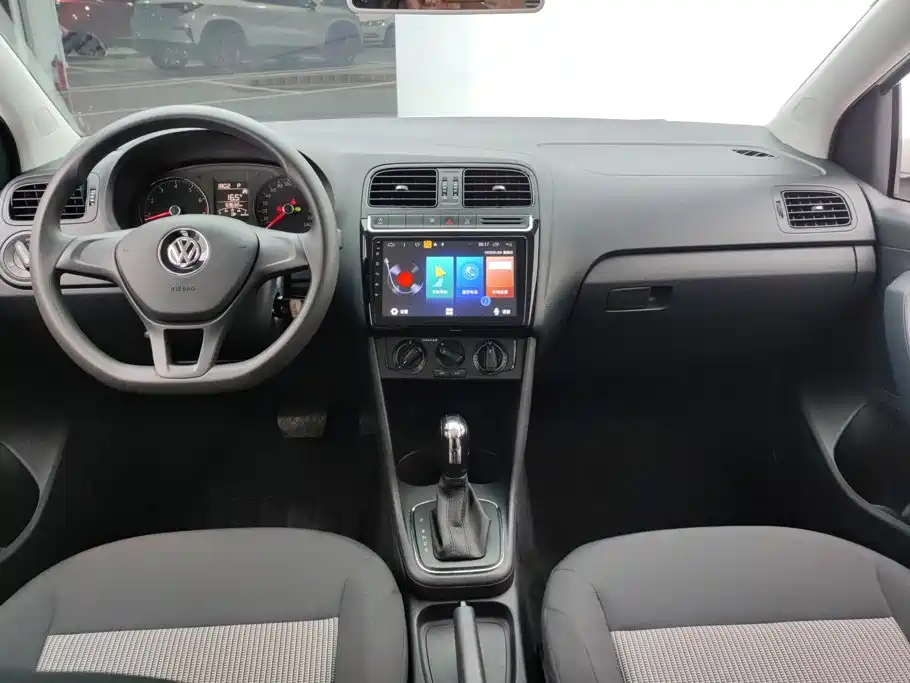 Volkswagen Polo — миниатюра 12