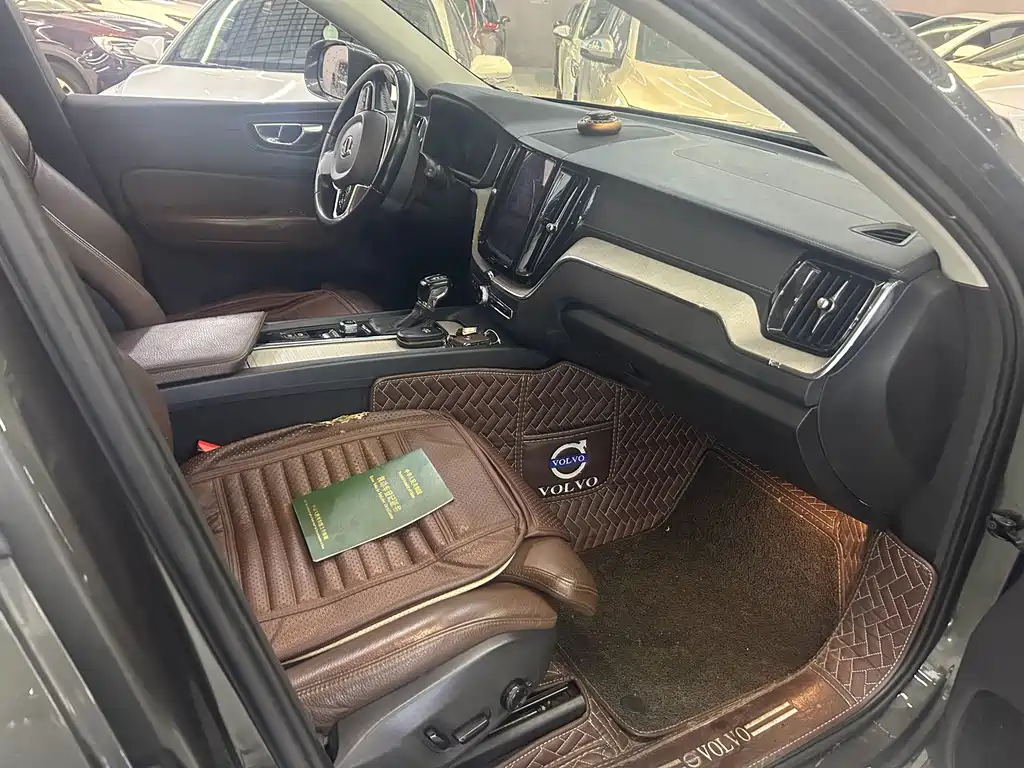 Volvo XC60 — миниатюра 4