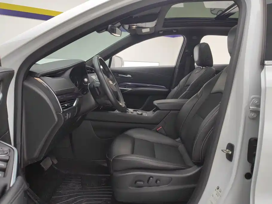 Cadillac XT4 — миниатюра 9