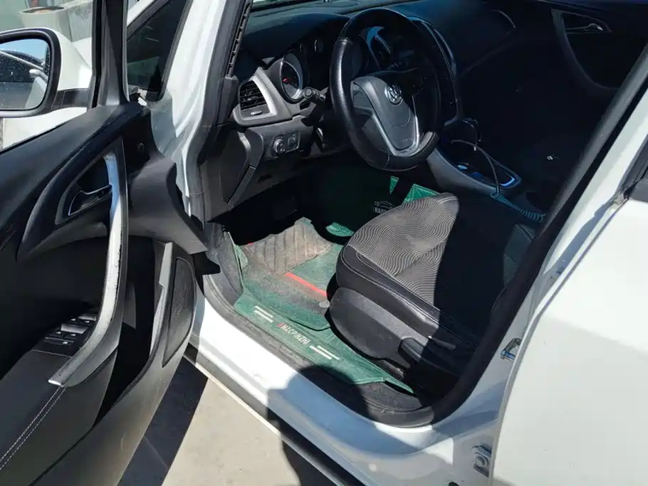 Buick Excelle — миниатюра 9