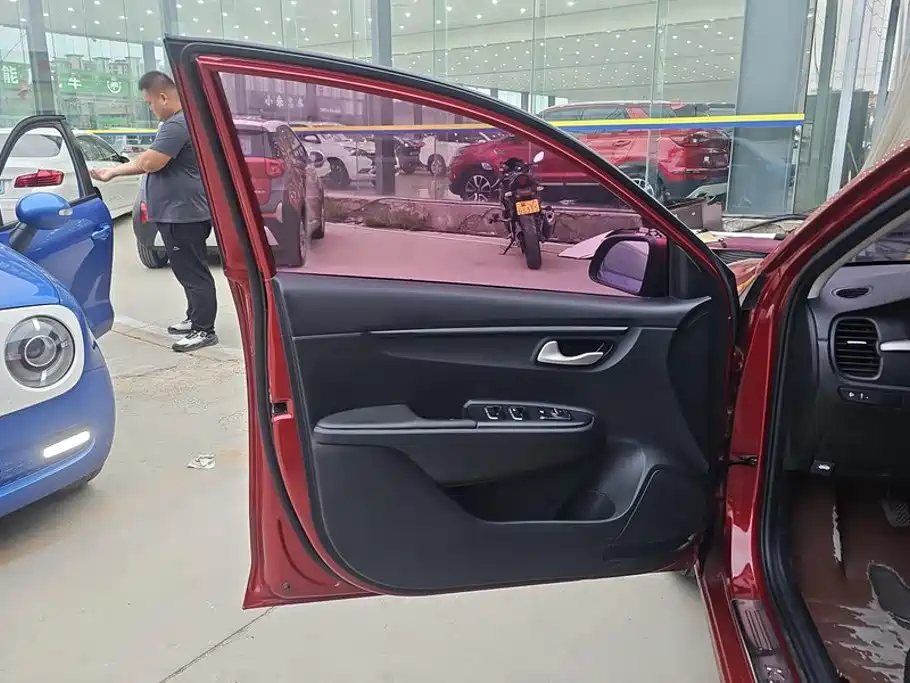 Kia K2 — миниатюра 7