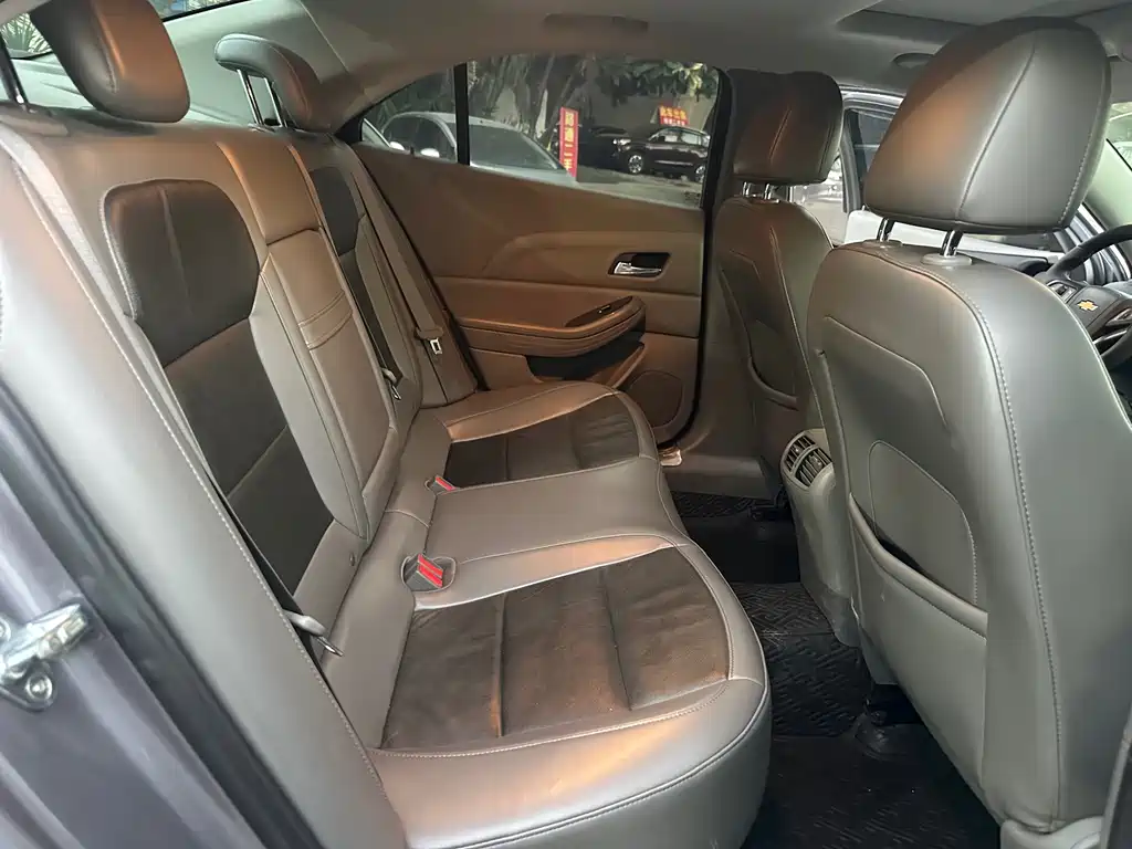 Chevrolet Malibu — миниатюра 13