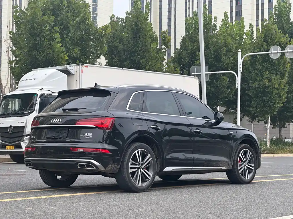 Audi Q5L — миниатюра 9