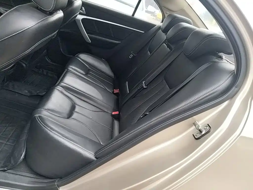 Geely Emgrand — миниатюра 17