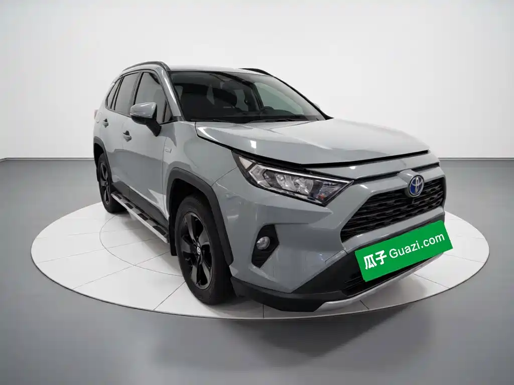Toyota RAV4 — миниатюра 3