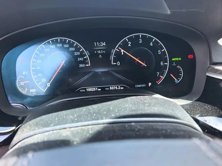 BMW 5 Series — миниатюра 14