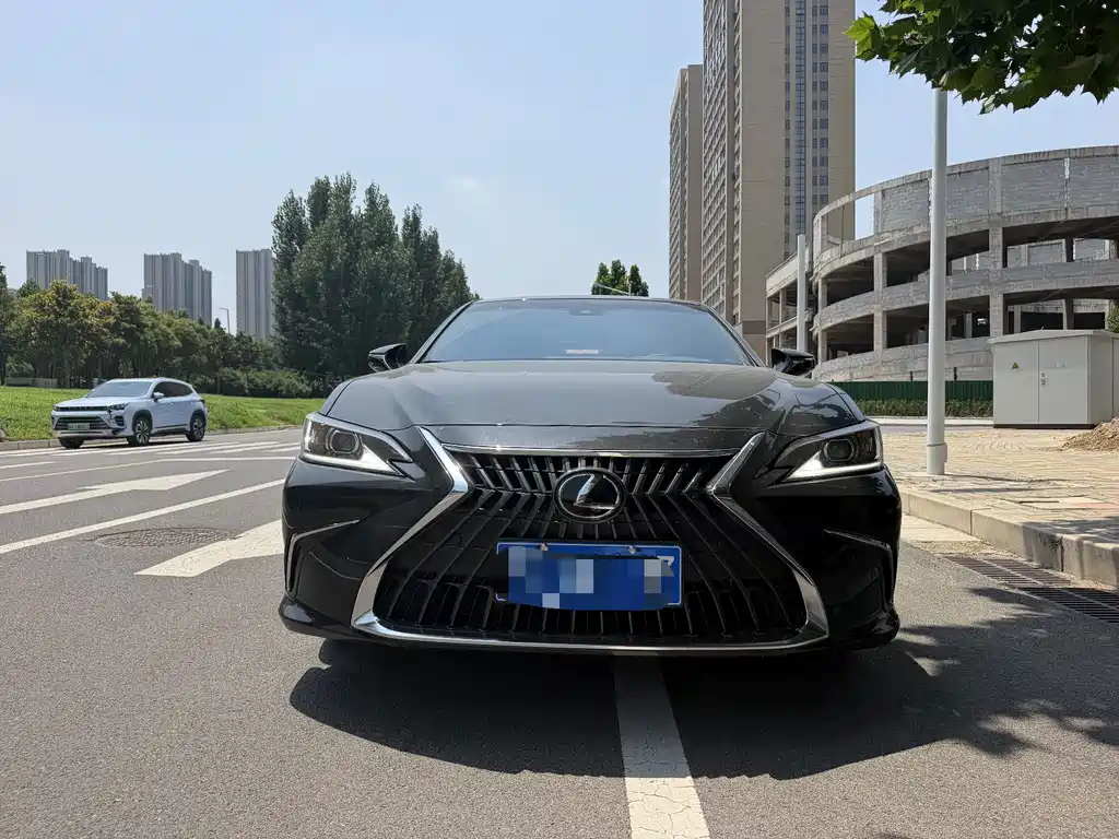 Lexus ES 2024 200 Premium