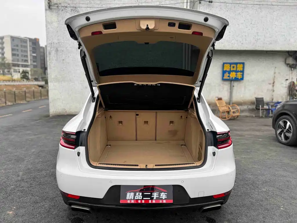 Porsche Macan — миниатюра 18