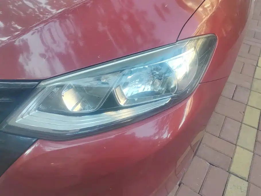 Nissan Tiida — миниатюра 5