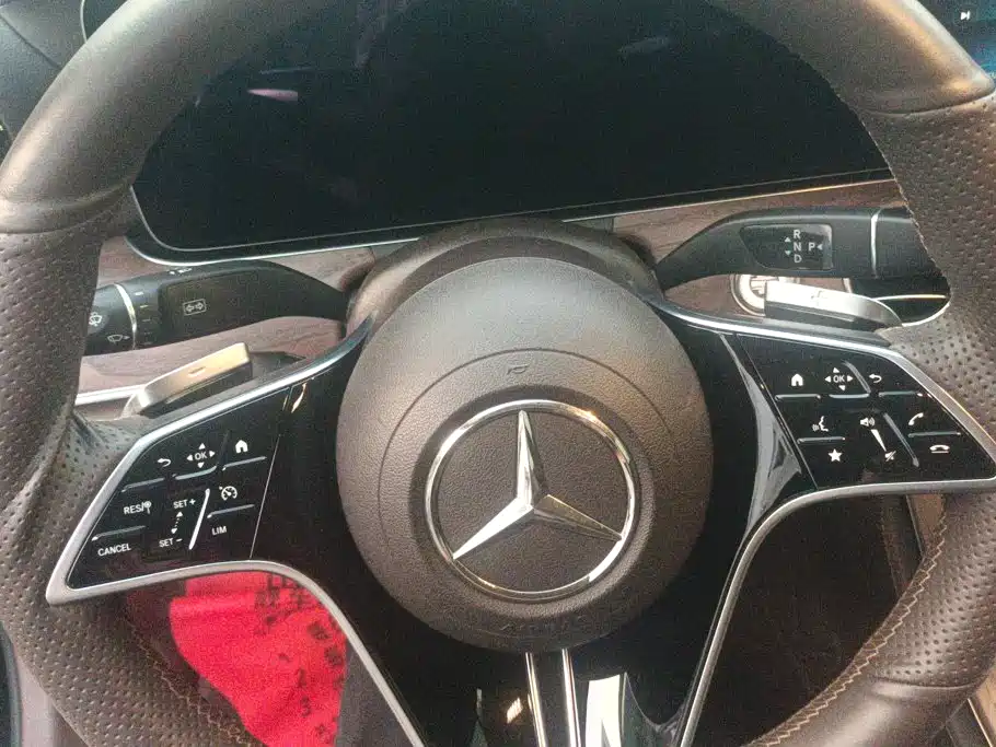 Mercedes-Benz E-Class — миниатюра 15