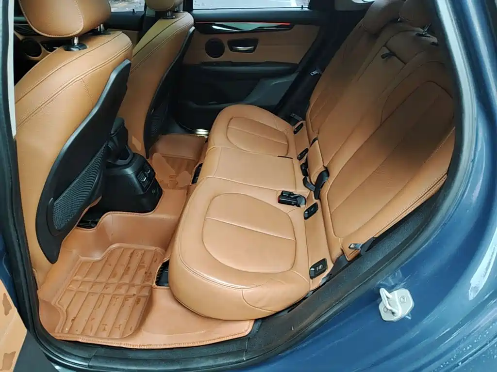 BMW 2 Series Active Tourer (Import) — миниатюра 17