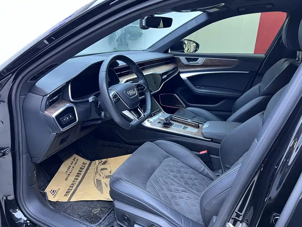 Audi A6L 2023 55 TFSI quattro Premium