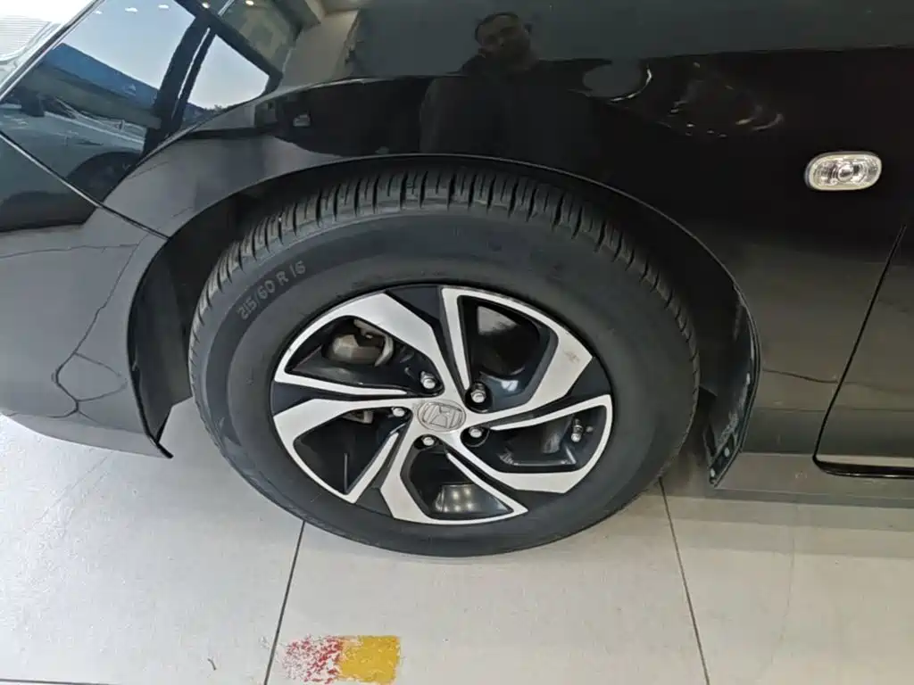 Honda Accord — миниатюра 23
