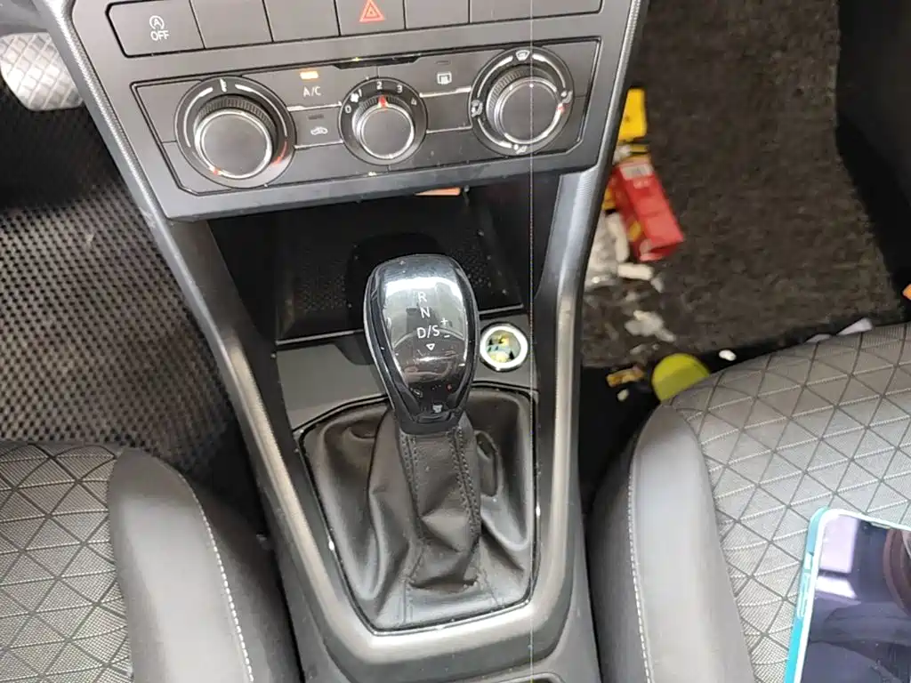 Volkswagen T-Cross — миниатюра 14