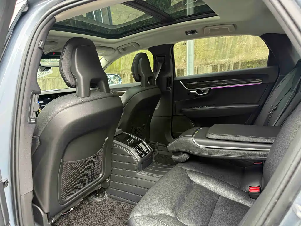 Volvo S90 — миниатюра 6