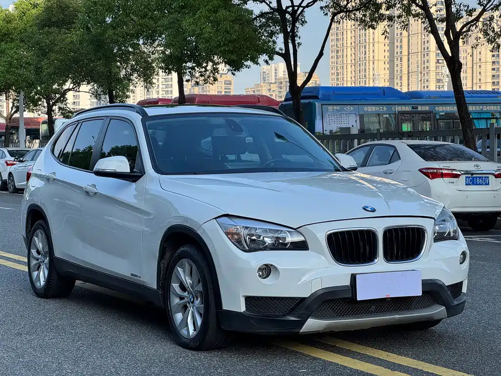 Купить BMW X1