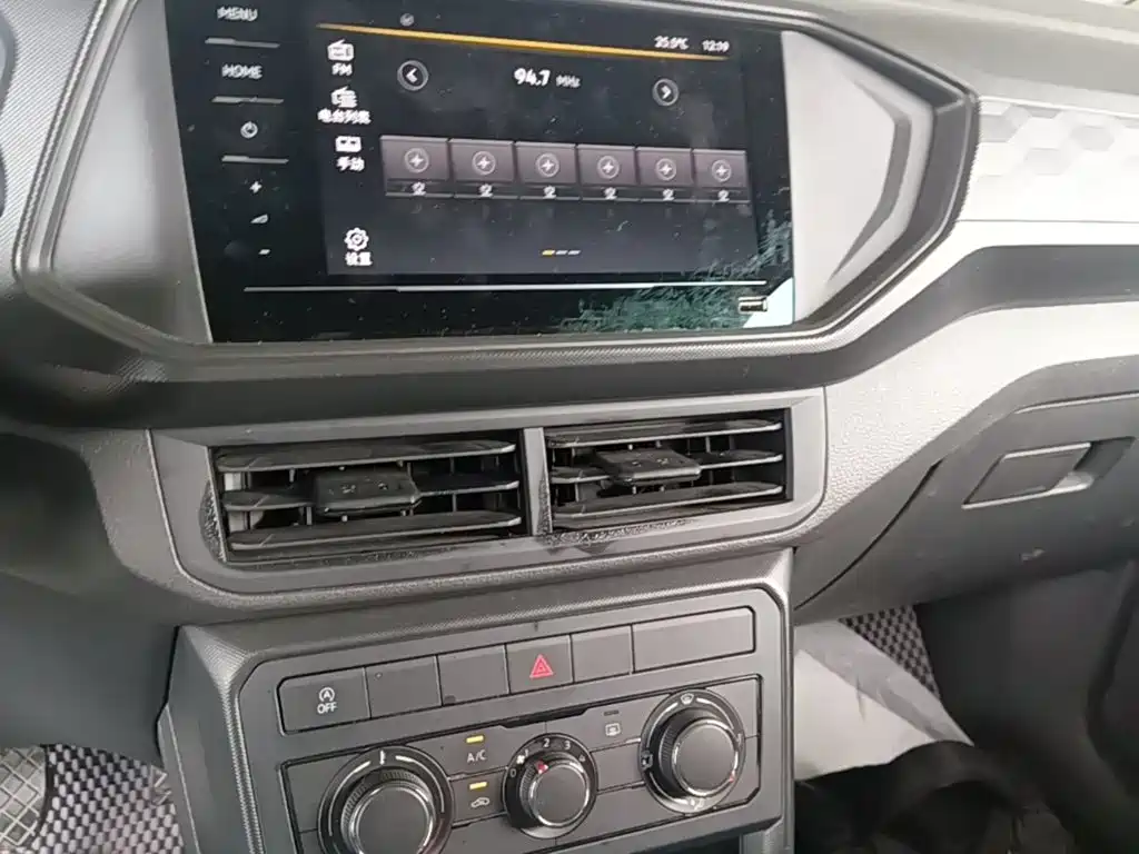 Volkswagen T-Cross — миниатюра 13