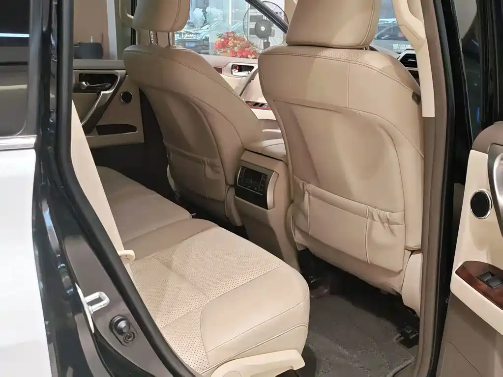 Lexus GX — миниатюра 12