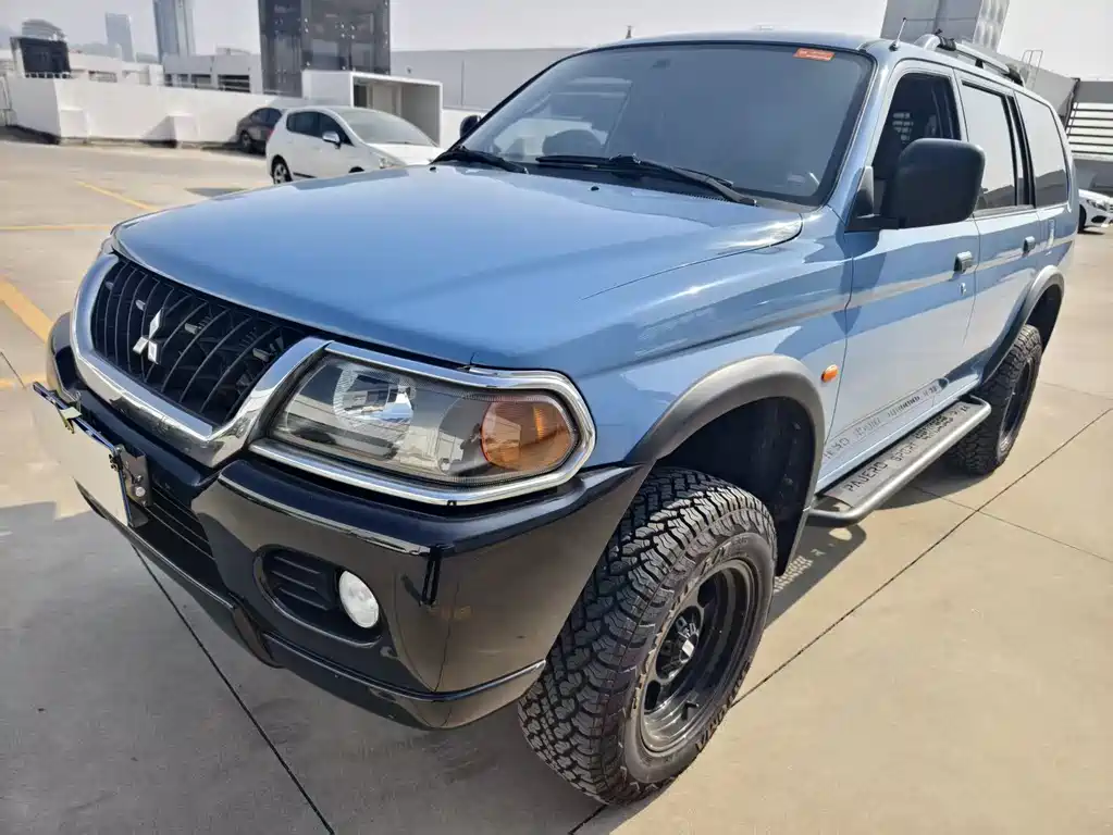 Mitsubishi Pajero Speed 2004