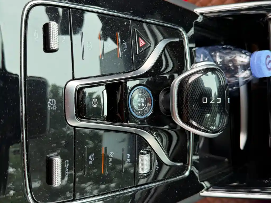 BYD Tang New Energy — миниатюра 9