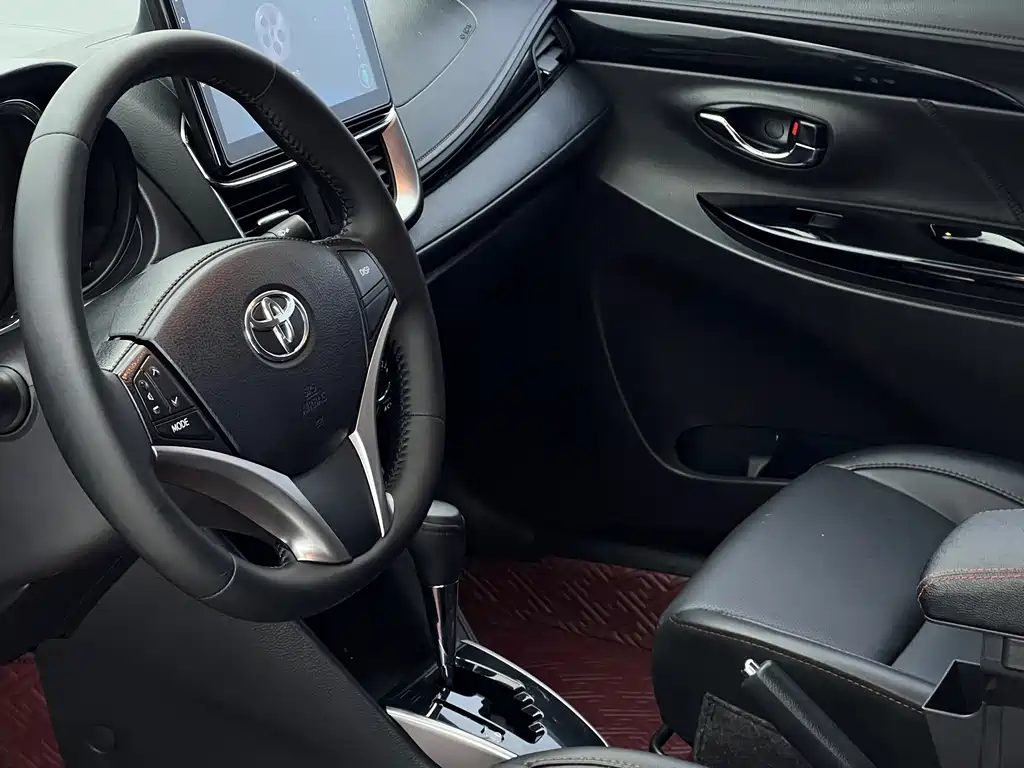 TOYOTA YARIS L ZHIXUAN