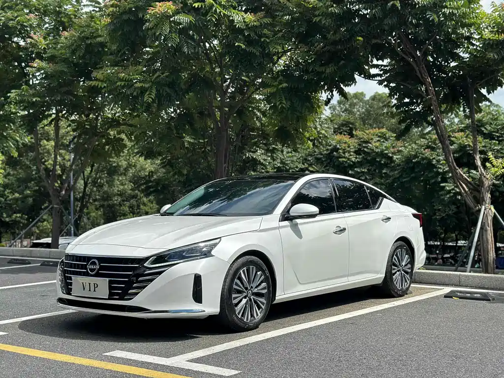 Nissan Teana 2023