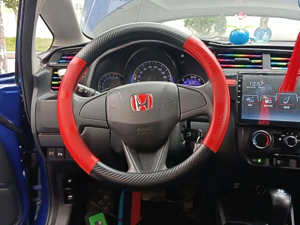 Honda Fit — миниатюра 11